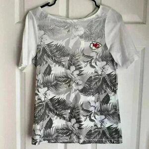 NWT Women's Tommy Bahama White Kansas City Chiefs Floral Victory T-Shirt Size XS